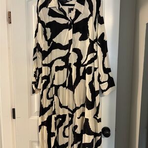 H&M Monochrome Long Sleeve Dress